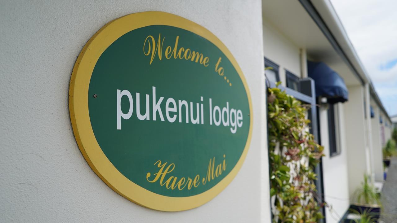 Pukenui Lodge Motel Exterior photo