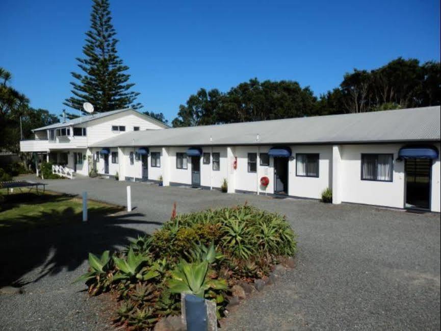 Pukenui Lodge Motel Exterior photo