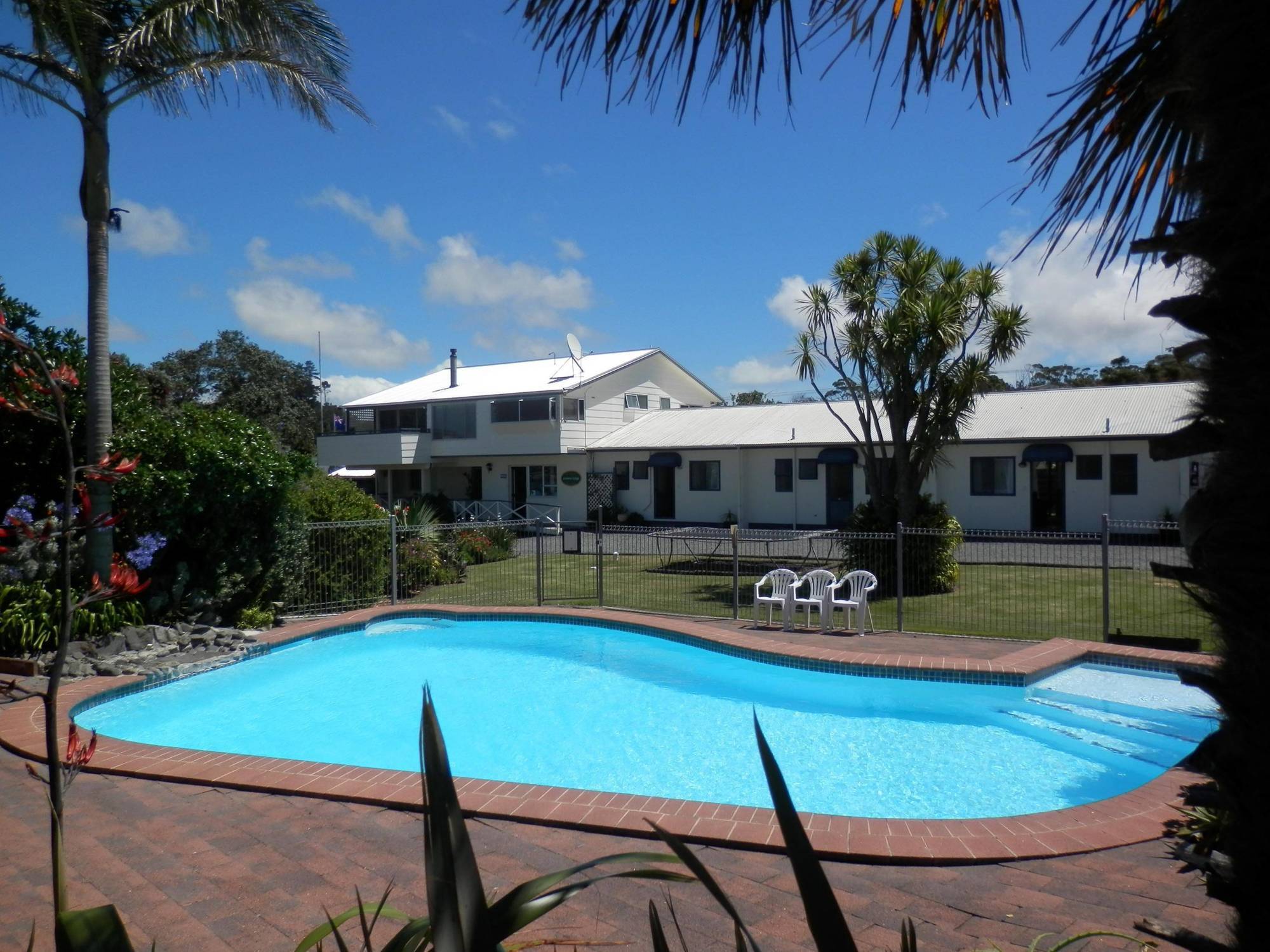 Pukenui Lodge Motel Exterior photo
